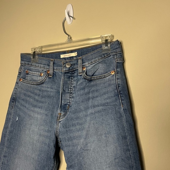 Levi’s Wedgie Button Fly Skinny Jean - Picture 6 of 13